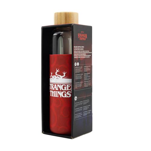 STRANGER THINGS YOUNG ADULT GLASS BOTTLE WITH SILICONE COVER 585 ML