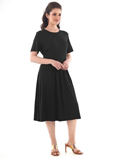 Ευκολοφόρετο μονόχρωμο μαύρο φόρεμα