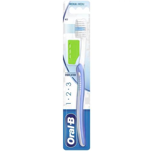 Oral-B 123 Indicator Medium Toothbrush 40mm Χειροκίνητη Οδοντόβουρτσα, Μέτρια 1 Τεμάχιο - Μωβ / Λαχανί