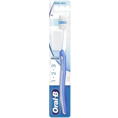 Oral-B 123 Indicator Medium Toothbrush 40mm Χειροκίνητη Οδοντόβουρτσα, Μέτρια 1 Τεμάχιο - Μπλε / Λευκό