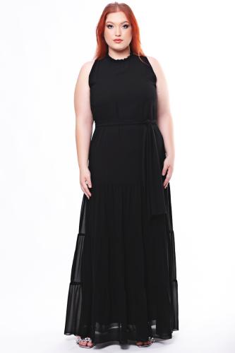 Maxi φόρεμα με ζώνη και βολάν τελείωμα σε μαύρο χρώμα