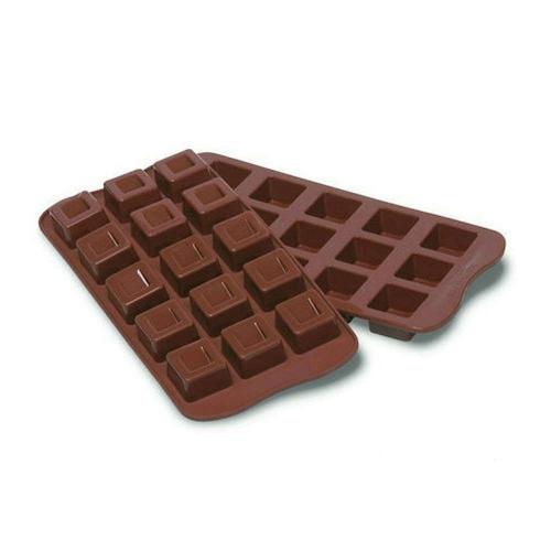 Φόρμα Σιλικόνης Για 15 Σοκολατάκια Κύβοι 22.102.77.0065 26x26cm Brown Silikomart
