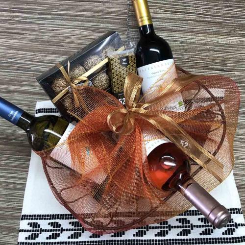 Christmas Gift Basket Melissinos Organic Wines & Honey Treats