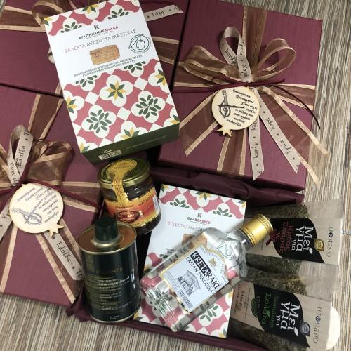 Christmas Gift Box with Cretan Goods