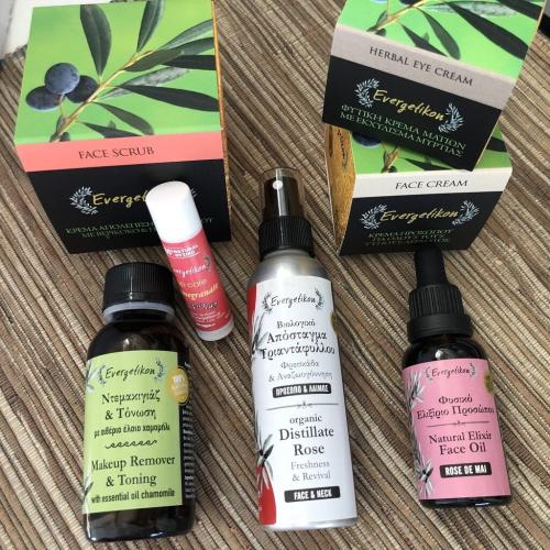 Evergetikon Olive Oil & Beeswax Cosmetic Set + Distillate Rose Gift