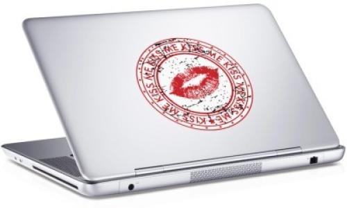 Kiss me, Sticker, Αυτοκόλλητα Laptop, 25 x 17 εκ. [8,9 Inches]