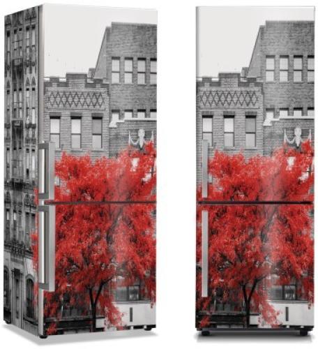Κόκκινο δέντρο σε χωριό της Νέας Υόρκης, Πόλεις - Ταξίδια, Αυτοκόλλητα ψυγείου, 50 x 85 εκ.
