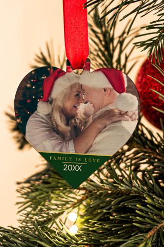 Family Christmas Love, Στολίδι Δέντρου