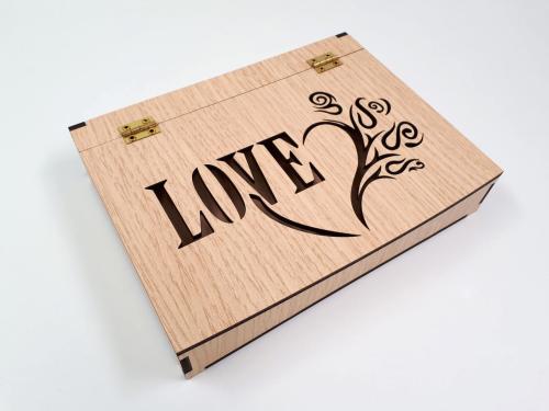 Ξύλινο Κουτί “Love Heart''