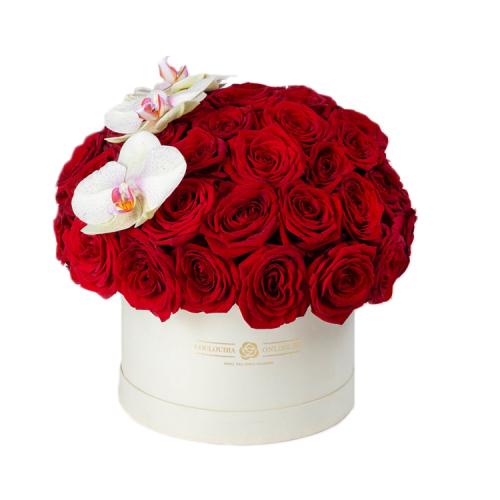 Κουτί με 40 Κόκκινα Τριαντάφυλλα και Ορχιδέες 19x30cm
