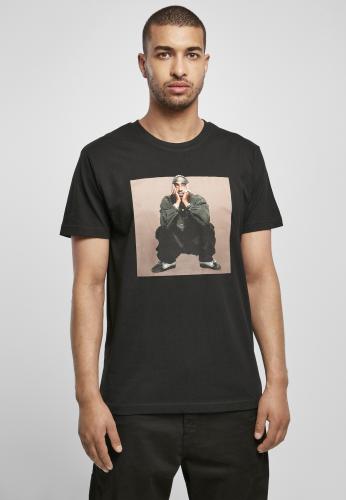 Tupac T-shirt sitting pose black