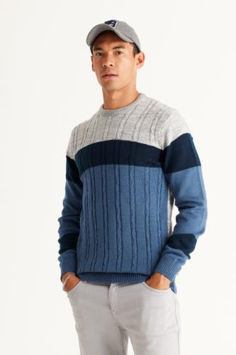 AC&Co / Altınyıldız Classics Men's Gray Melange-Indigo Standard Fit Normal Cut Crew Neck Colorblok Patterned Knitwear Sweater.