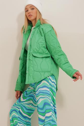 Trend Alaçatı Stili Women's Green Baby Collar Lined, Pocket Quilted Coat