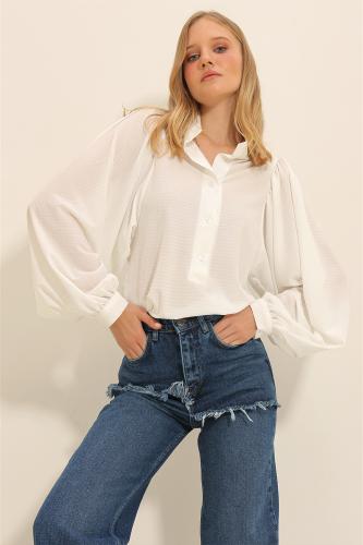 Trend Alaçatı Stili Women's White Collar Front Buttoned Balloon Sleeve Textured Shirt Blouse