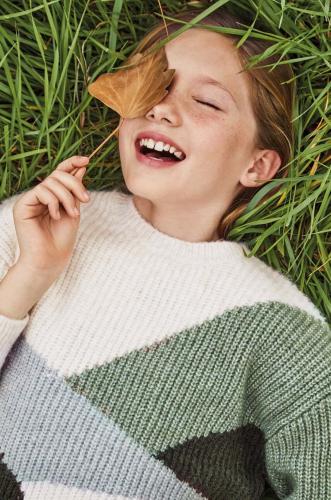 Παιδικό πουλόβερ από μείγμα μαλλιού Mayoral χρώμα: πράσινο